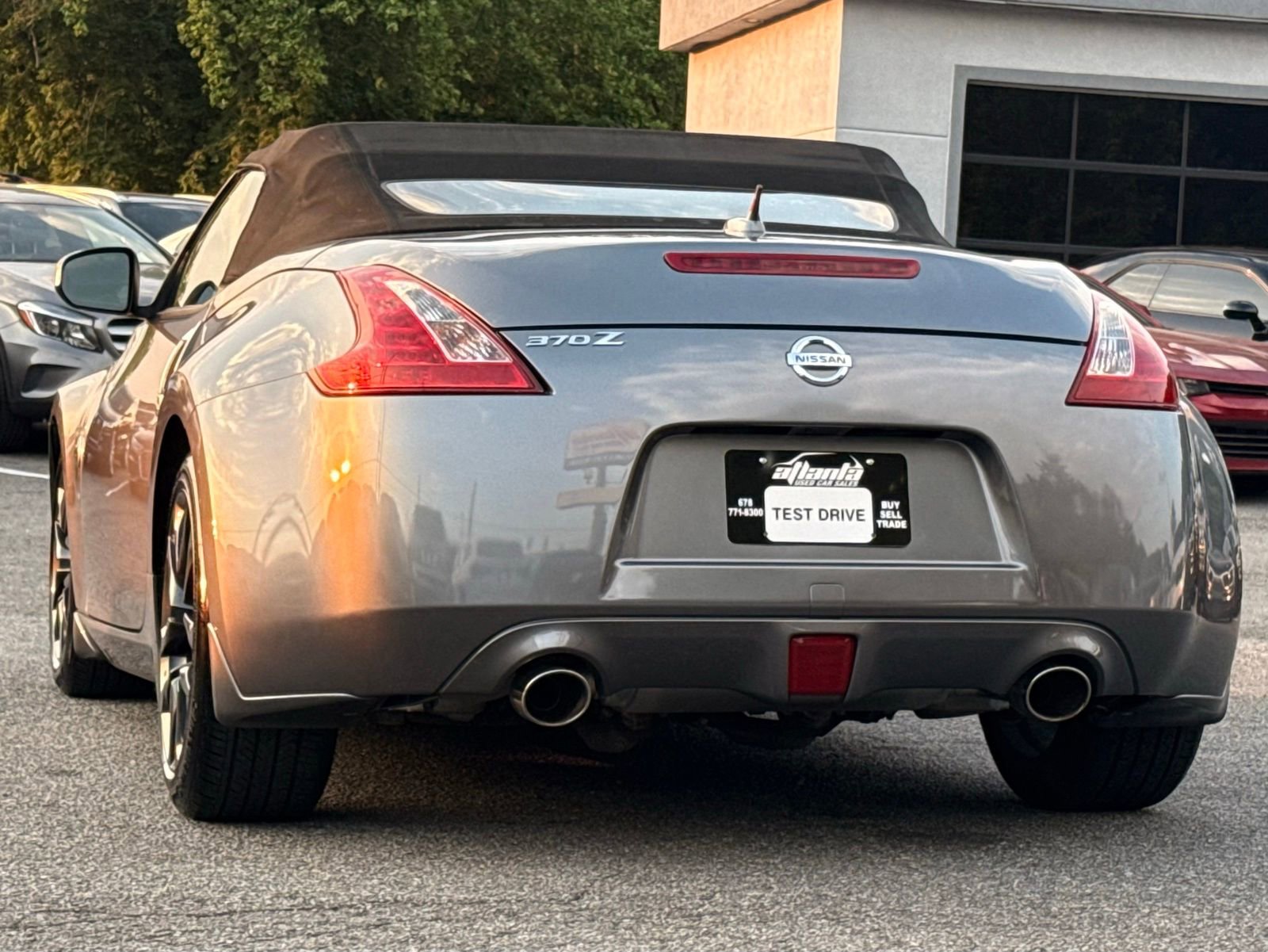 Used 2014 Nissan 370Z Touring RWD image 3