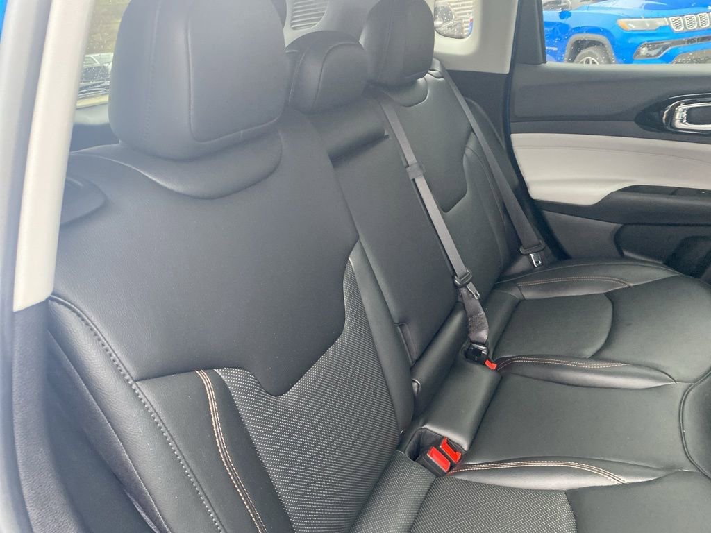 Used 2022 Jeep Compass Limited image 12