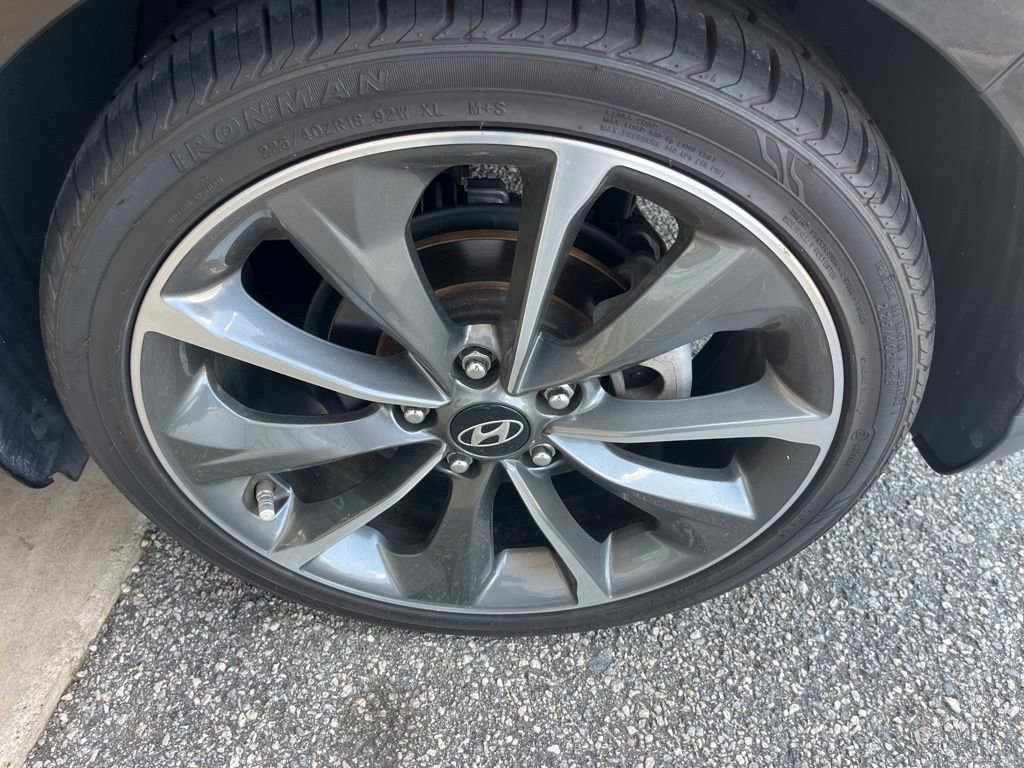 Used 2020 Hyundai Veloster 2.0 Premium image 31