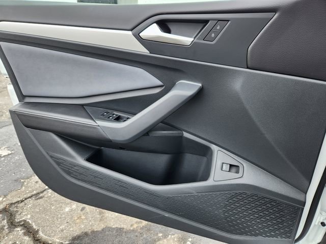 New 2026 Volkswagen Jetta SE FWD image 22