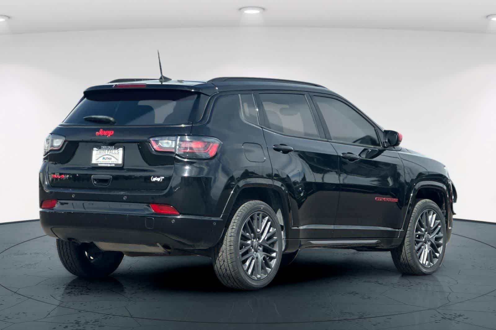 Used 2023 Jeep Compass Limited w/ Elite Group for (Red) Edition AWD/4WD image 2