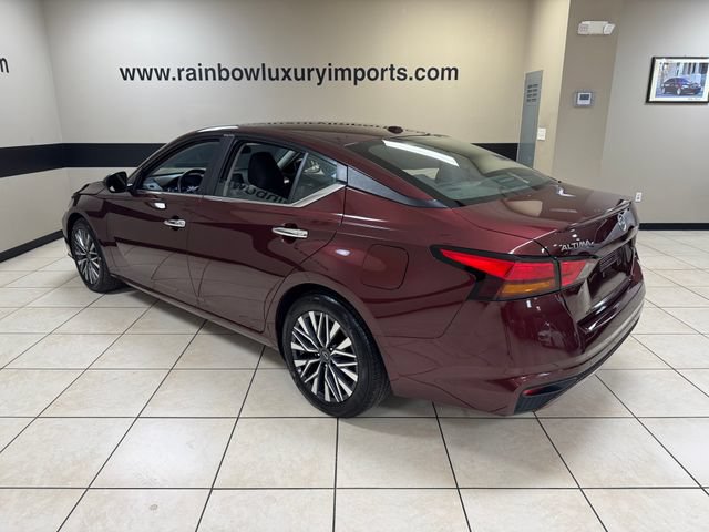 Used 2025 Nissan Altima 2.5 SV FWD image 4
