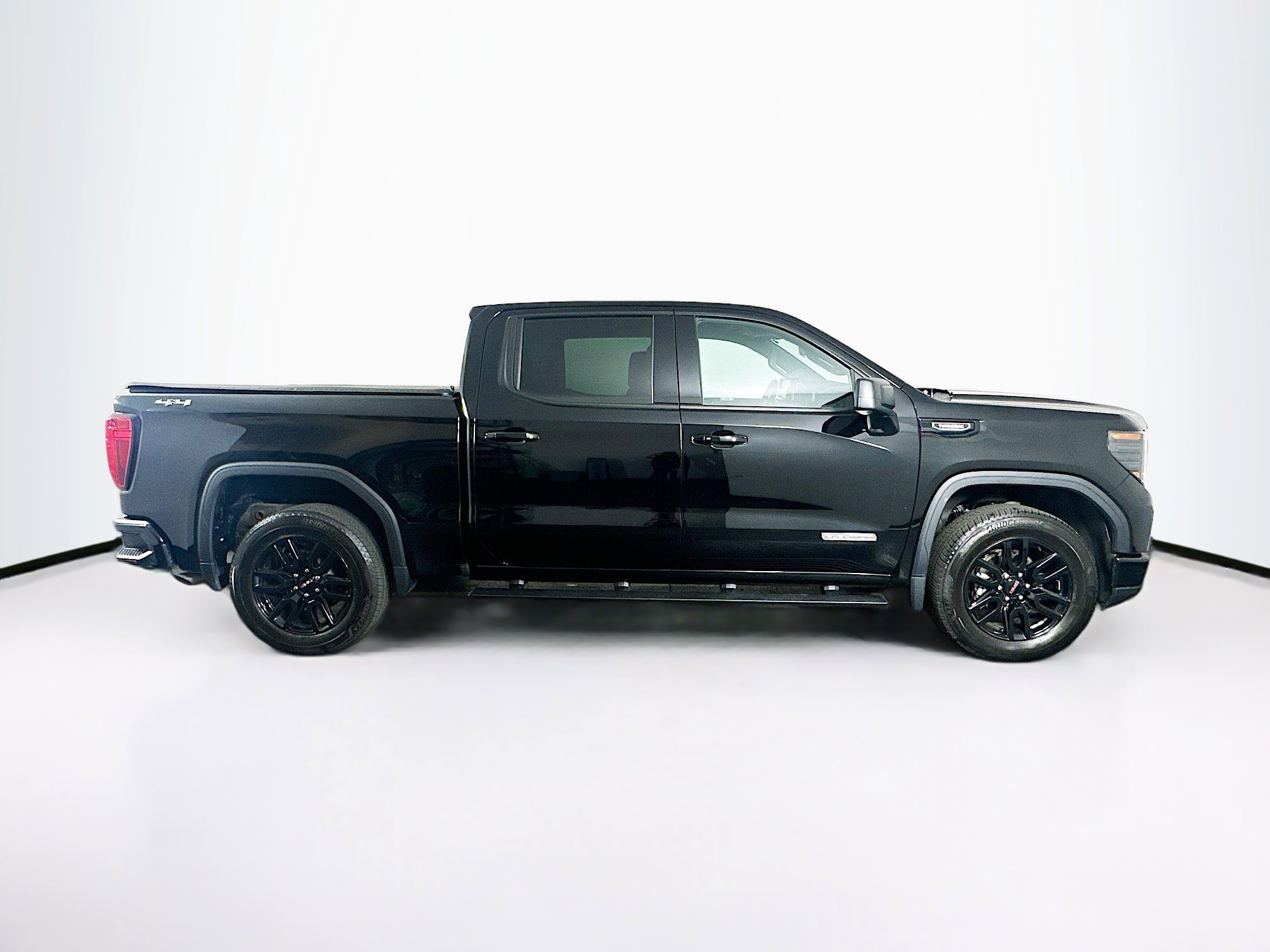 Used 2024 GMC Sierra 1500 Elevation AWD/4WD image 10