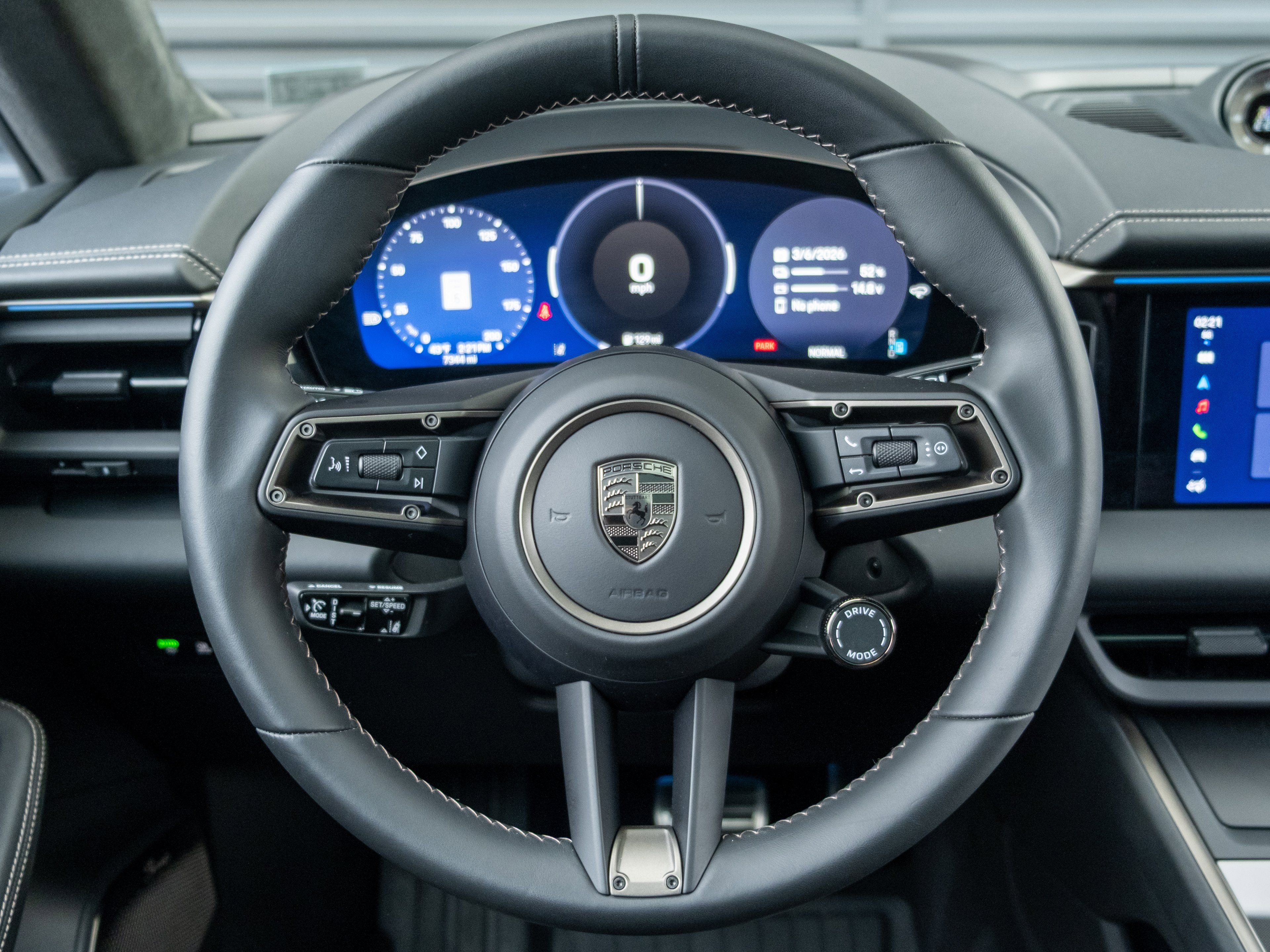 Certified 2025 Porsche Macan Turbo Electric image 6