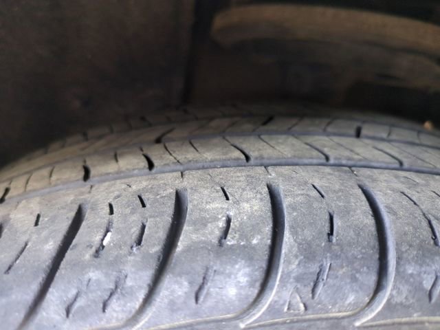 Used 2016 Toyota Camry SE FWD image 11