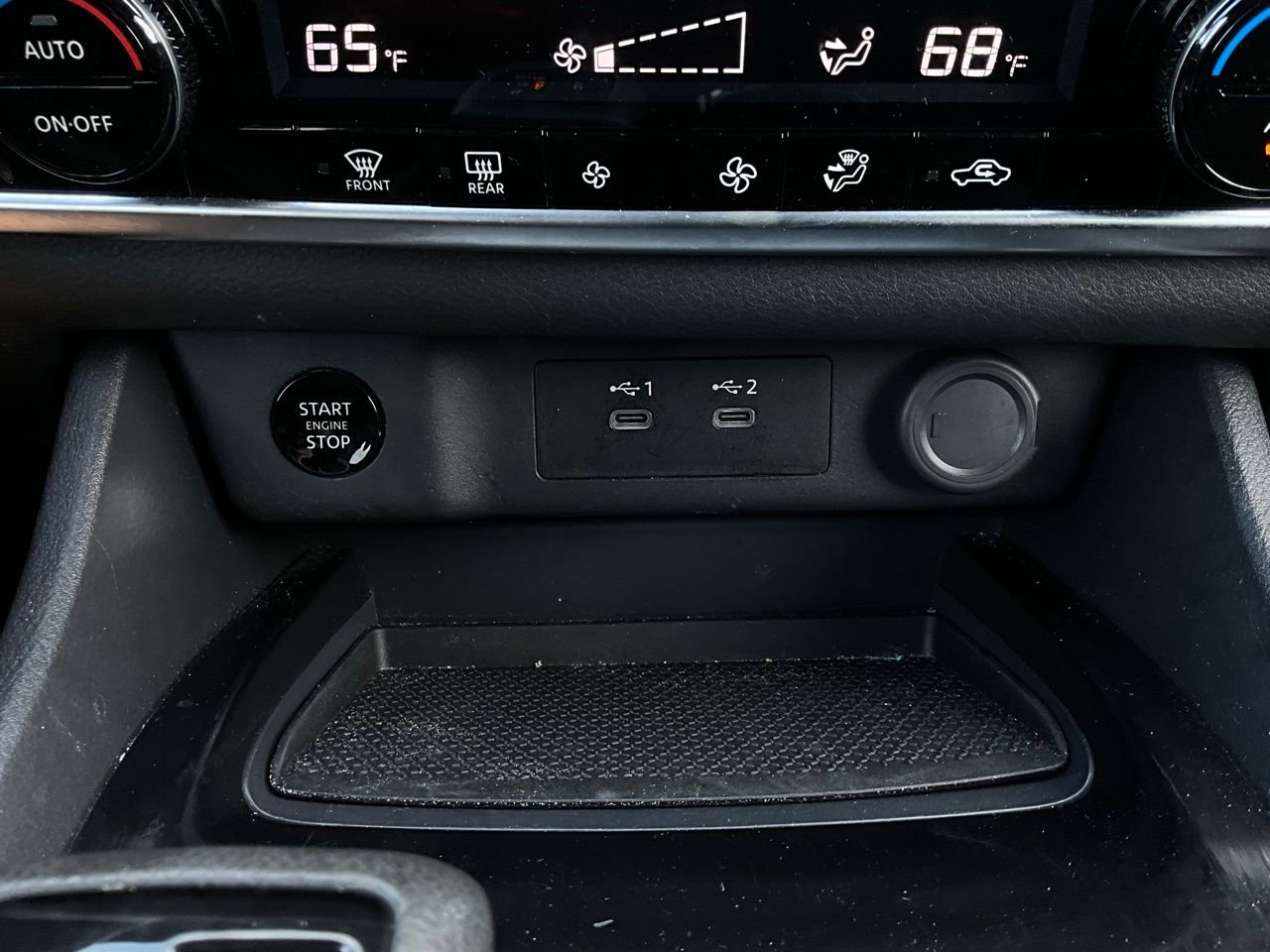 Used 2025 Nissan Rogue SV FWD image 25