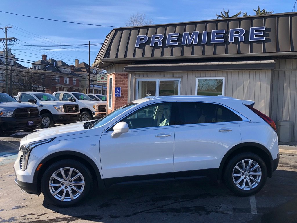 Used 2019 Cadillac XT4 Luxury image 2