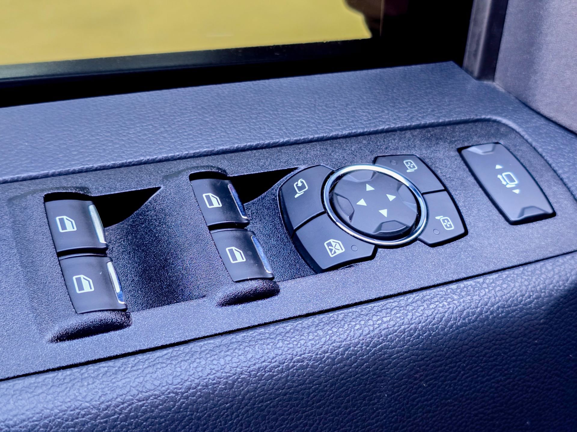 Used 2022 Ford F250 Lariat w/ Lariat Ultimate Package image 12