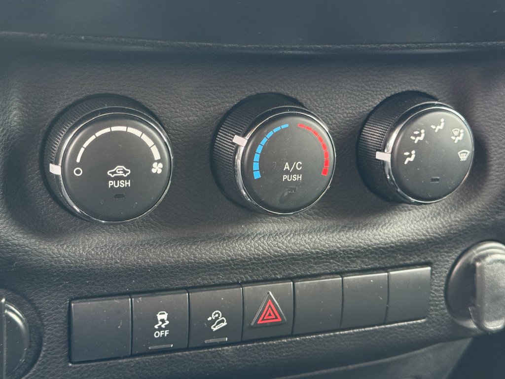 Used 2011 Jeep Wrangler Sport AWD/4WD image 25
