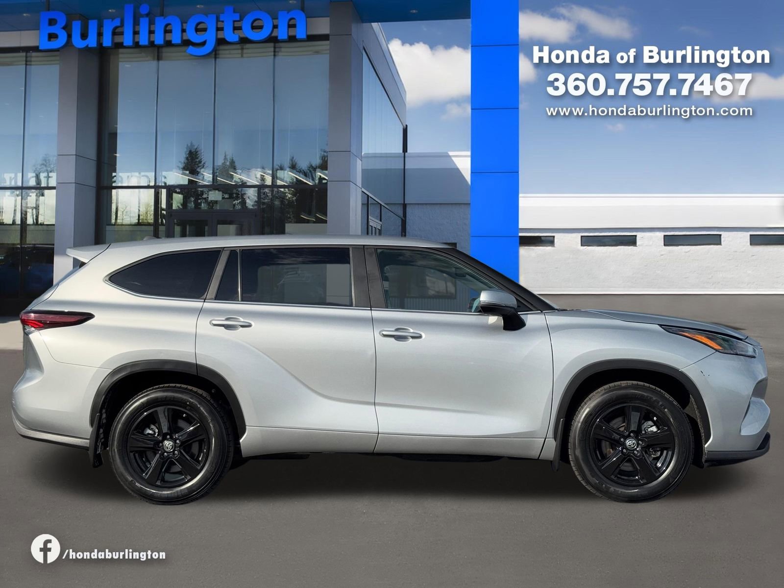 Used 2024 Toyota Highlander Limited AWD/4WD image 7