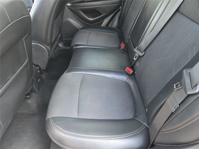 Used 2019 Chevrolet Trax LT w/ LT Convenience Package FWD image 12