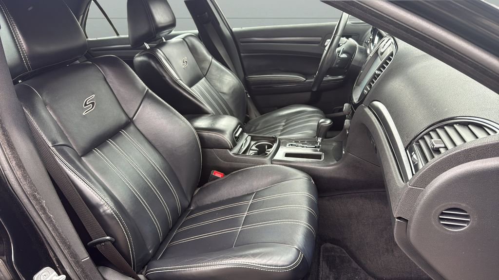 Used 2014 Chrysler 300 S AWD/4WD image 13