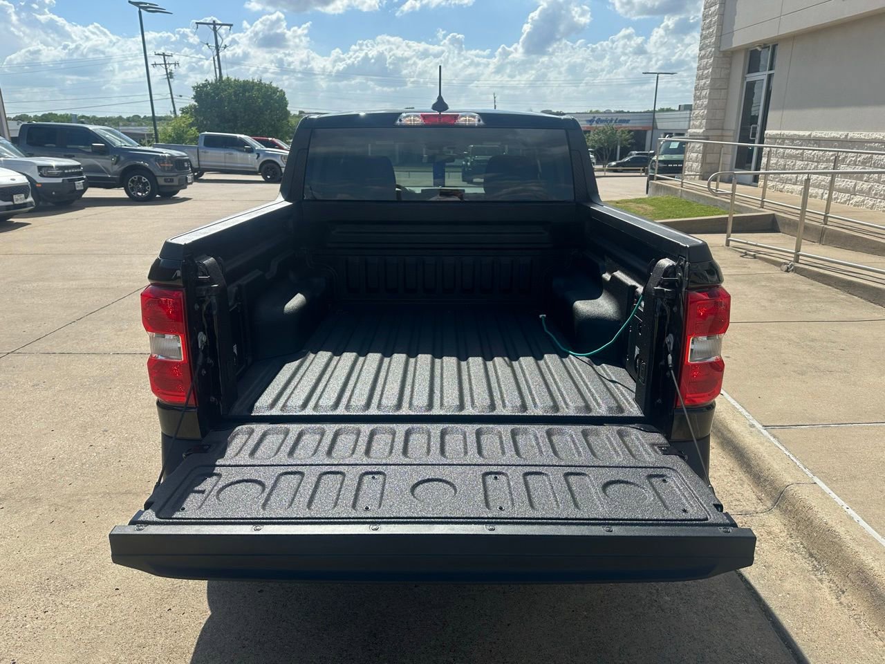 Used 2025 Ford Maverick XLT image 7