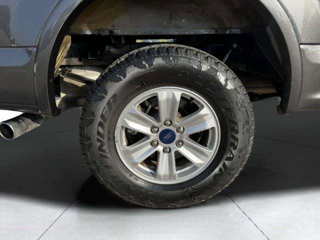 Used 2016 Ford F150 XLT w/ Equipment Group 302A Luxury AWD/4WD image 47