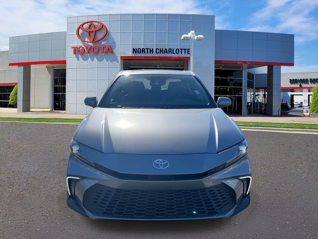 Used 2020 Toyota Camry XSE image 5