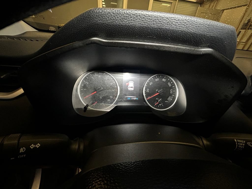 Used 2019 Toyota RAV4 XLE w/ Convenience Package AWD/4WD image 24