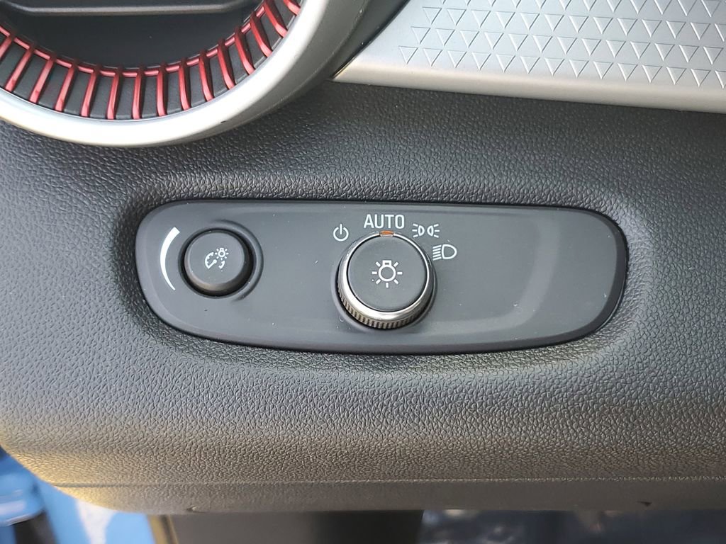 Used 2024 Chevrolet Trax RS image 23