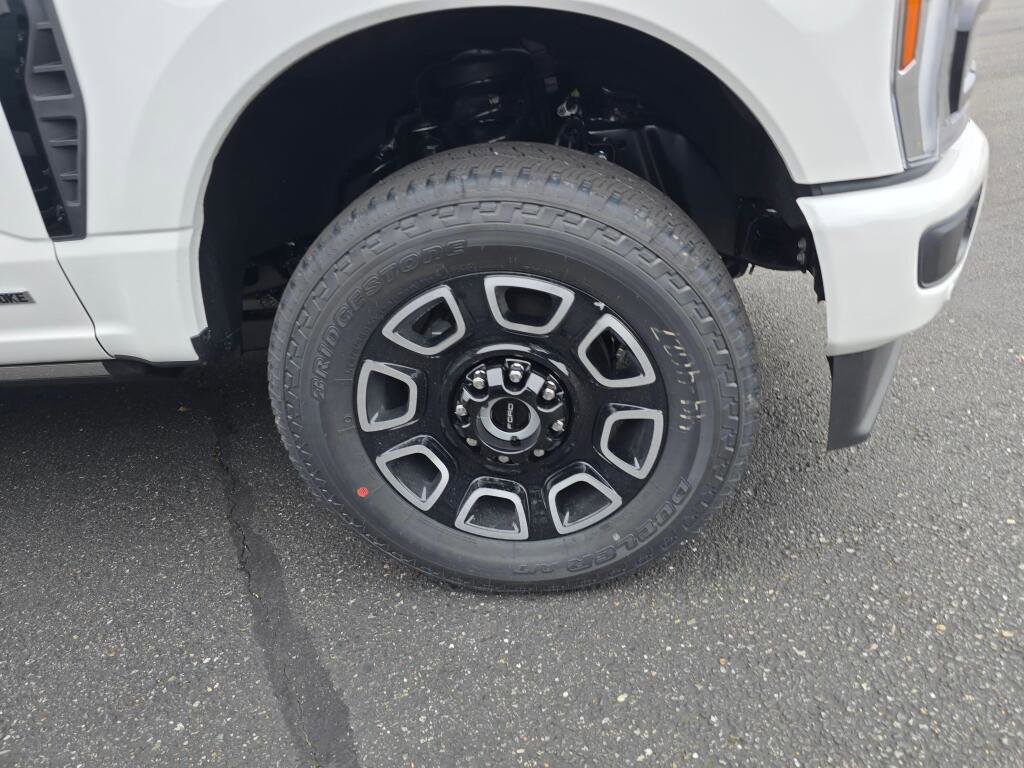 New 2026 Ford F250 Platinum image 4