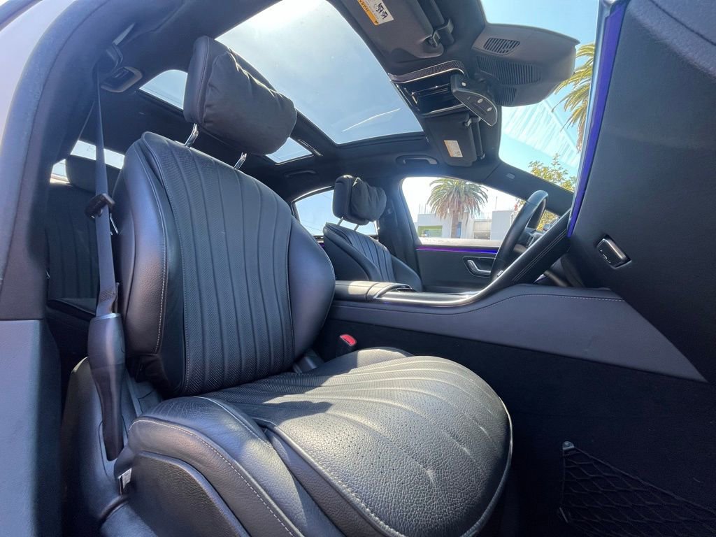 Used 2022 Mercedes-Benz S 500 4MATIC w/ AMG Line Package image 13