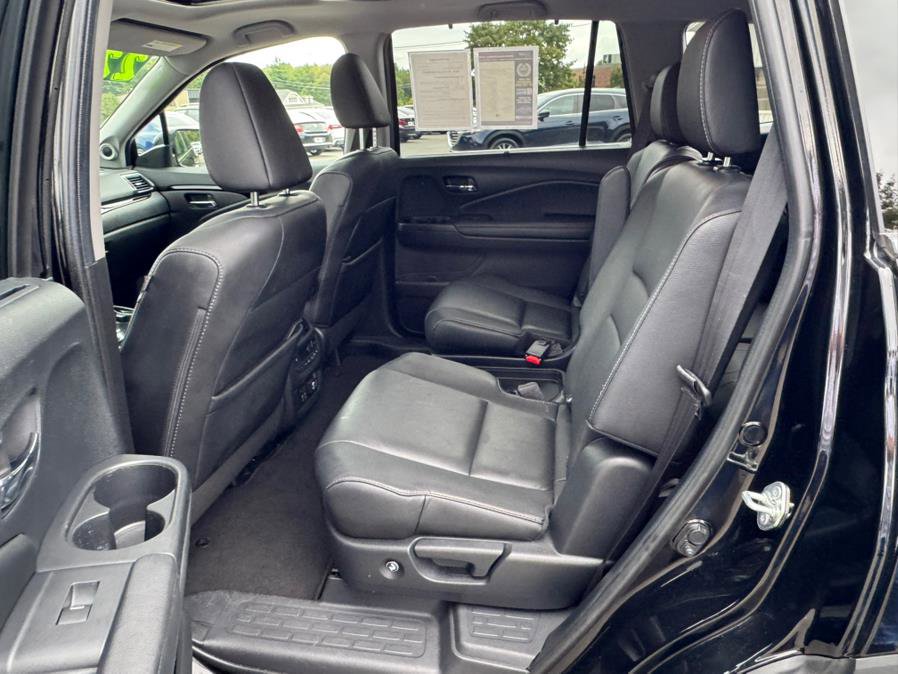 Used 2022 Honda Pilot Touring image 18