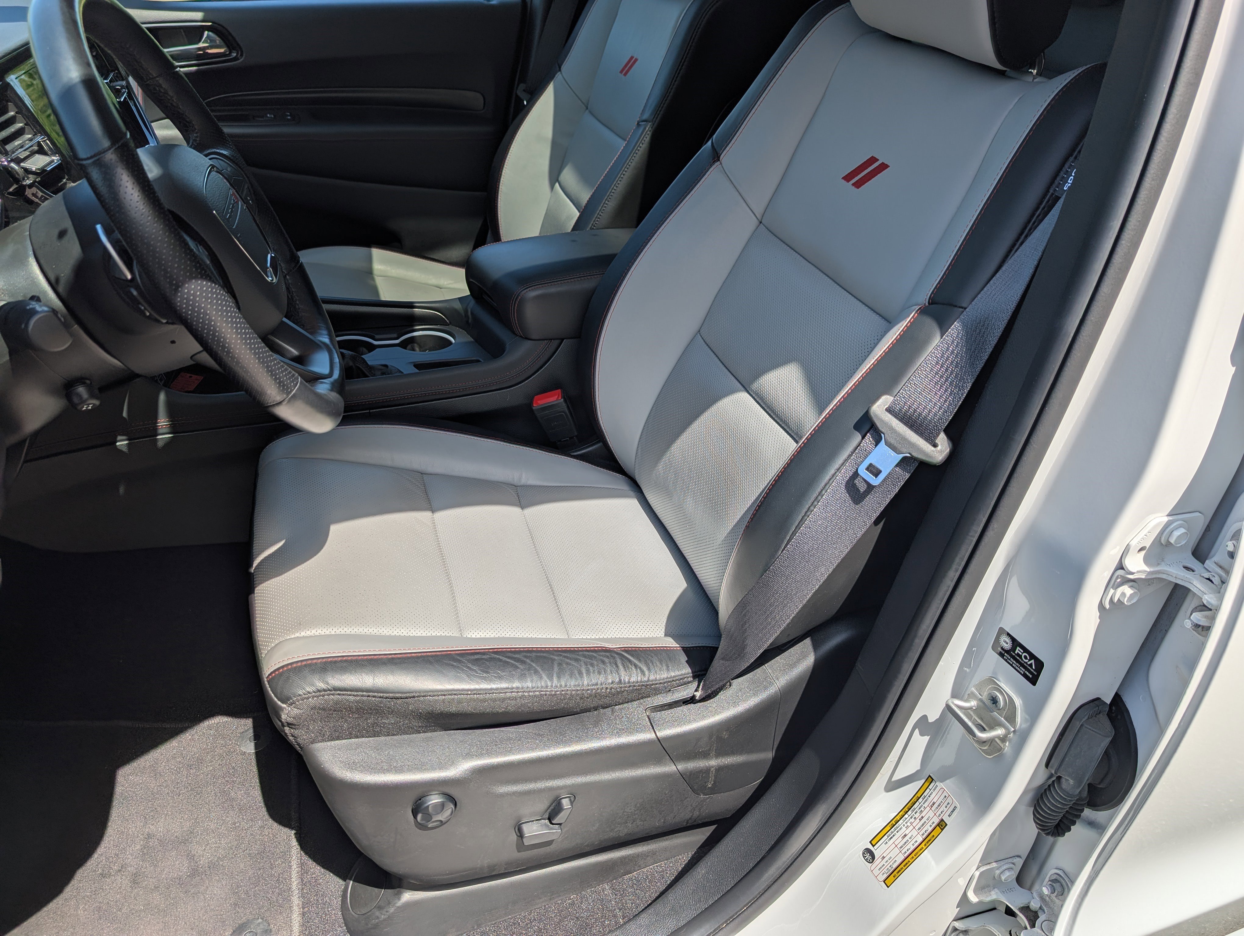 Used 2024 Dodge Durango GT RWD image 17