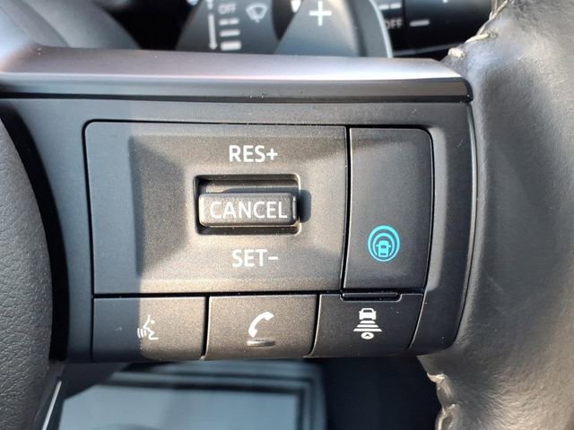 Used 2024 Nissan Pathfinder SV AWD/4WD image 28