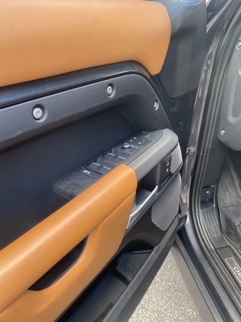 Used 2022 Land Rover Defender 110 X AWD/4WD image 13