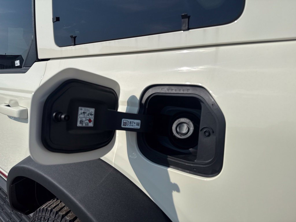 New 2026 Ford Bronco Outer Banks w/ Sasquatch Package AWD/4WD image 16