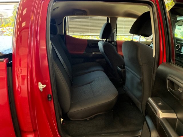 Used 2022 Toyota Tacoma SR5 w/ Technology Package RWD image 34