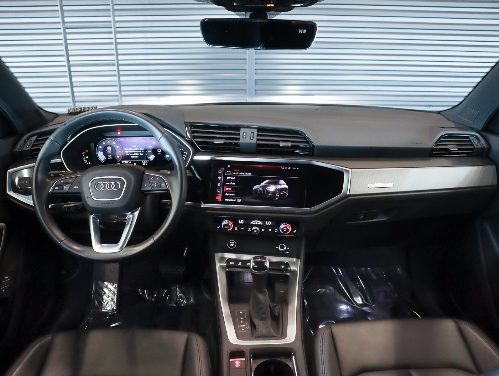 Used 2024 Audi Q3 2.0T Premium w/ Convenience Package AWD/4WD image 10