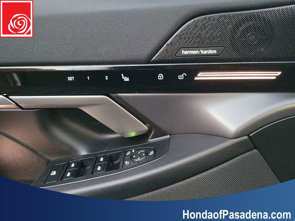 Used 2025 BMW 530i image 18