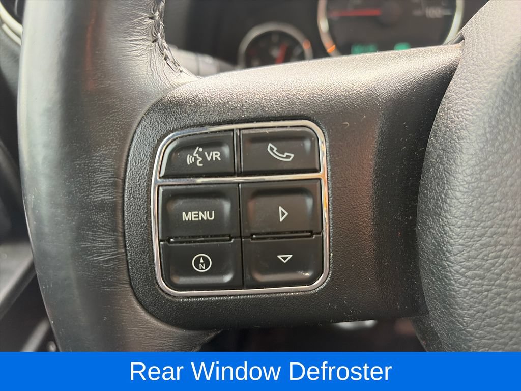 Used 2017 Jeep Wrangler Unlimited Sahara w/ Connectivity Group AWD/4WD image 14