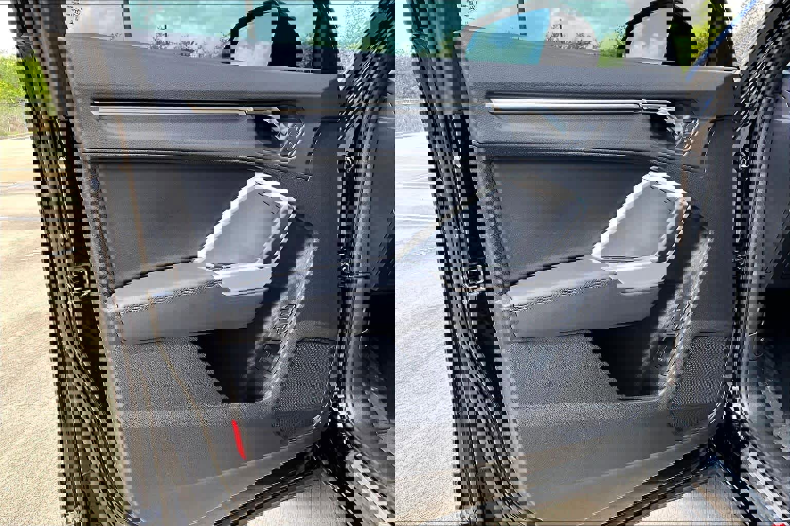 Used 2024 Audi Q3 2.0T Premium image 22