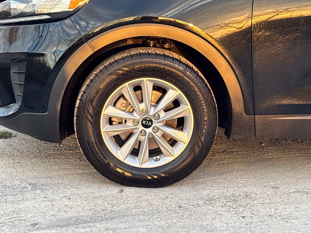 Used 2020 Kia Sorento LX FWD image 10