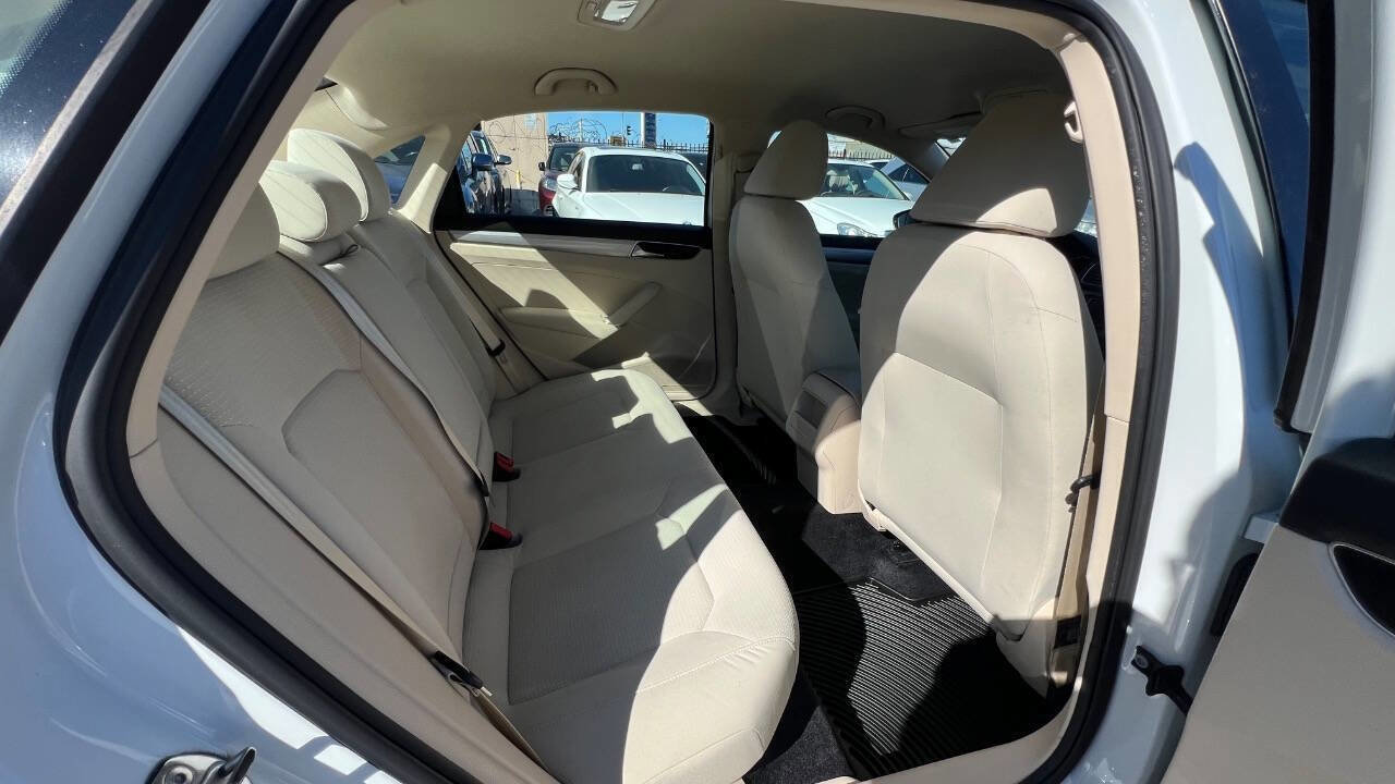 Used 2017 Volkswagen Passat 1.8T S image 17