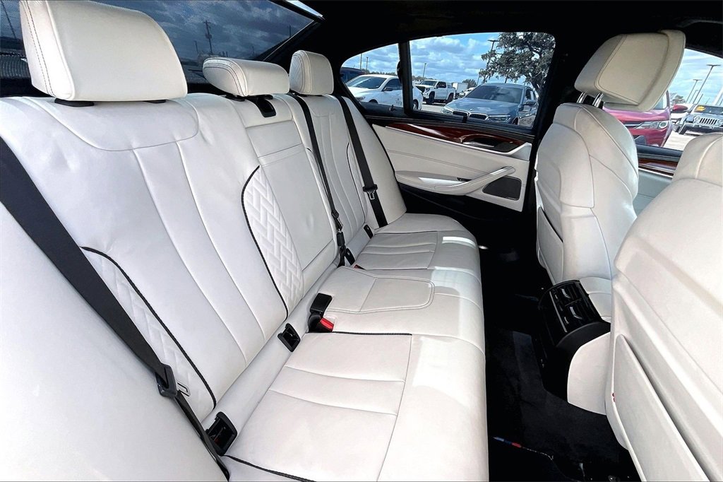 Used 2020 BMW M550i xDrive w/ Executive Package image 22