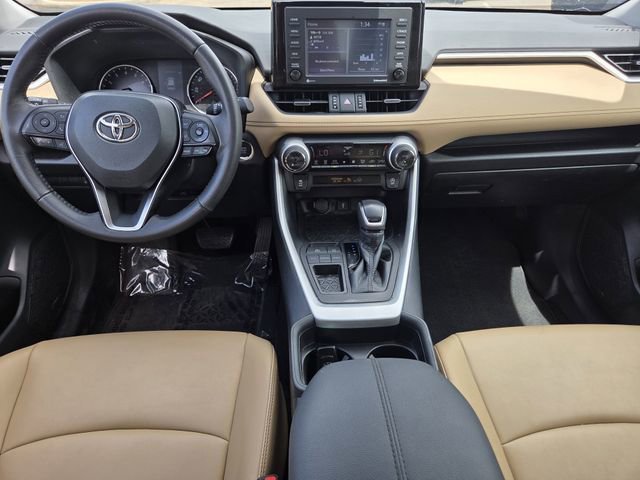 Used 2021 Toyota RAV4 XLE Premium image 7