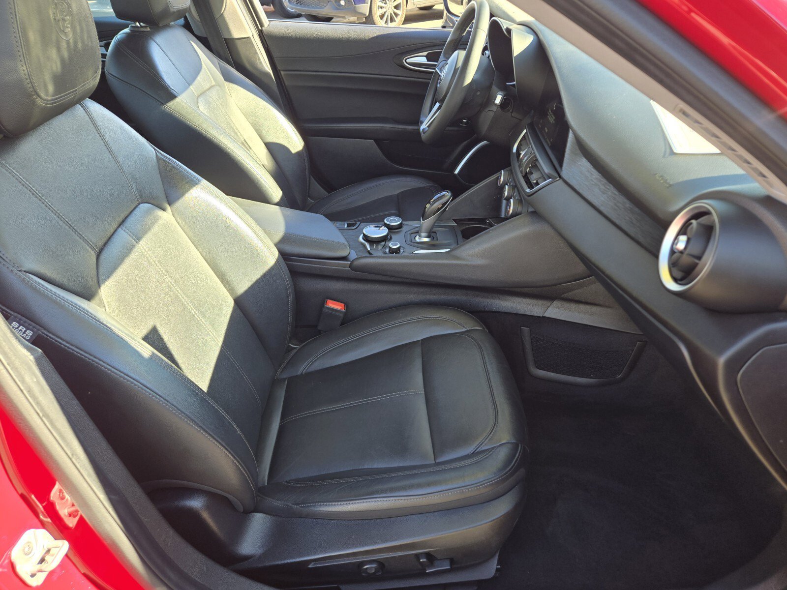 Used 2019 Alfa Romeo Giulia image 13