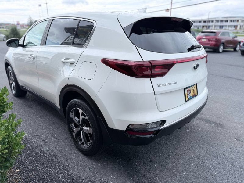 Used 2020 Kia Sportage LX AWD/4WD image 3