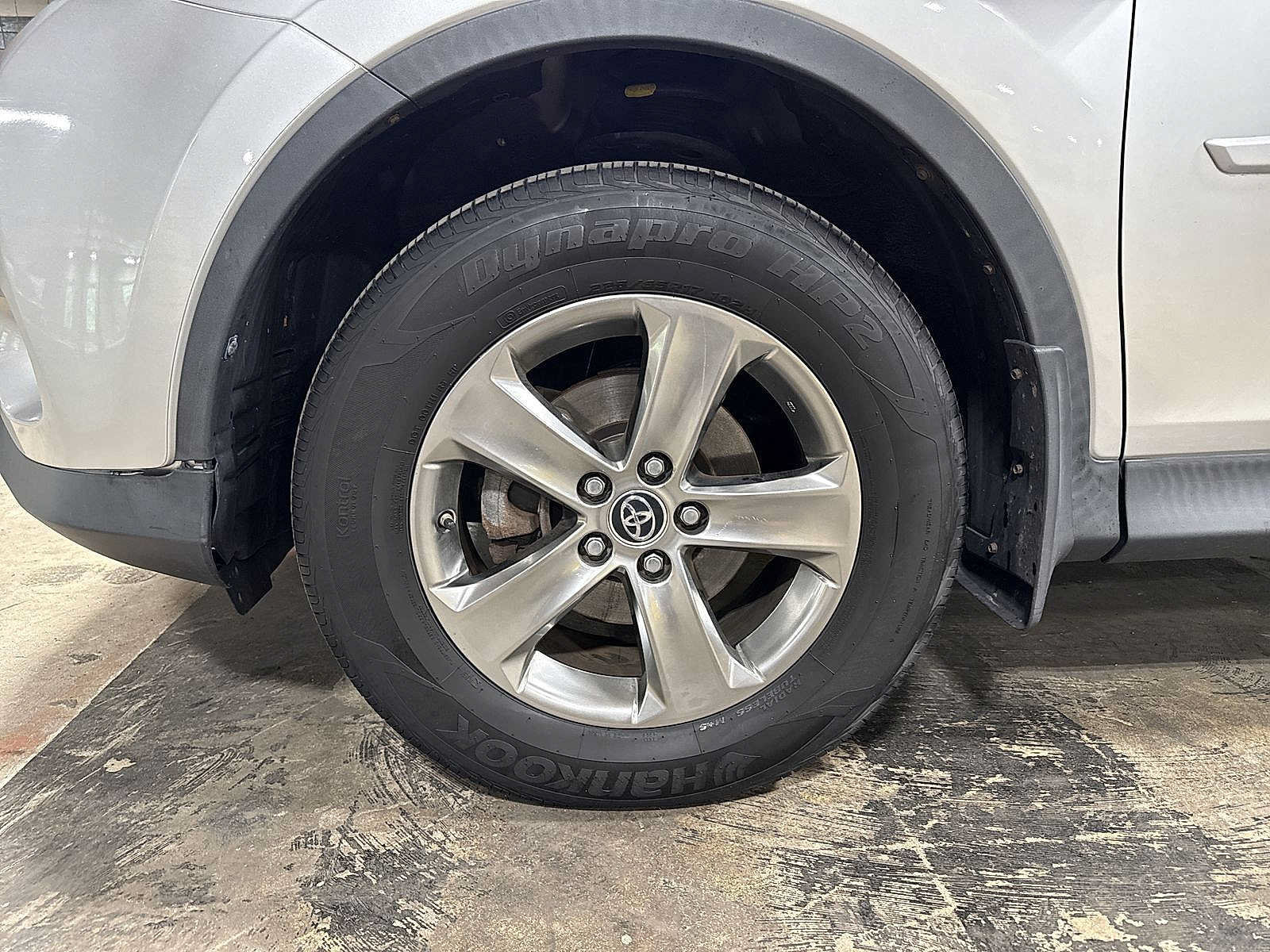 Used 2015 Toyota RAV4 XLE AWD/4WD image 10