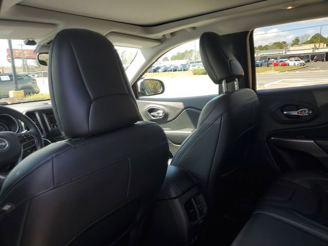 Used 2021 Jeep Cherokee Latitude Plus w/ Sun & Sound Group image 11