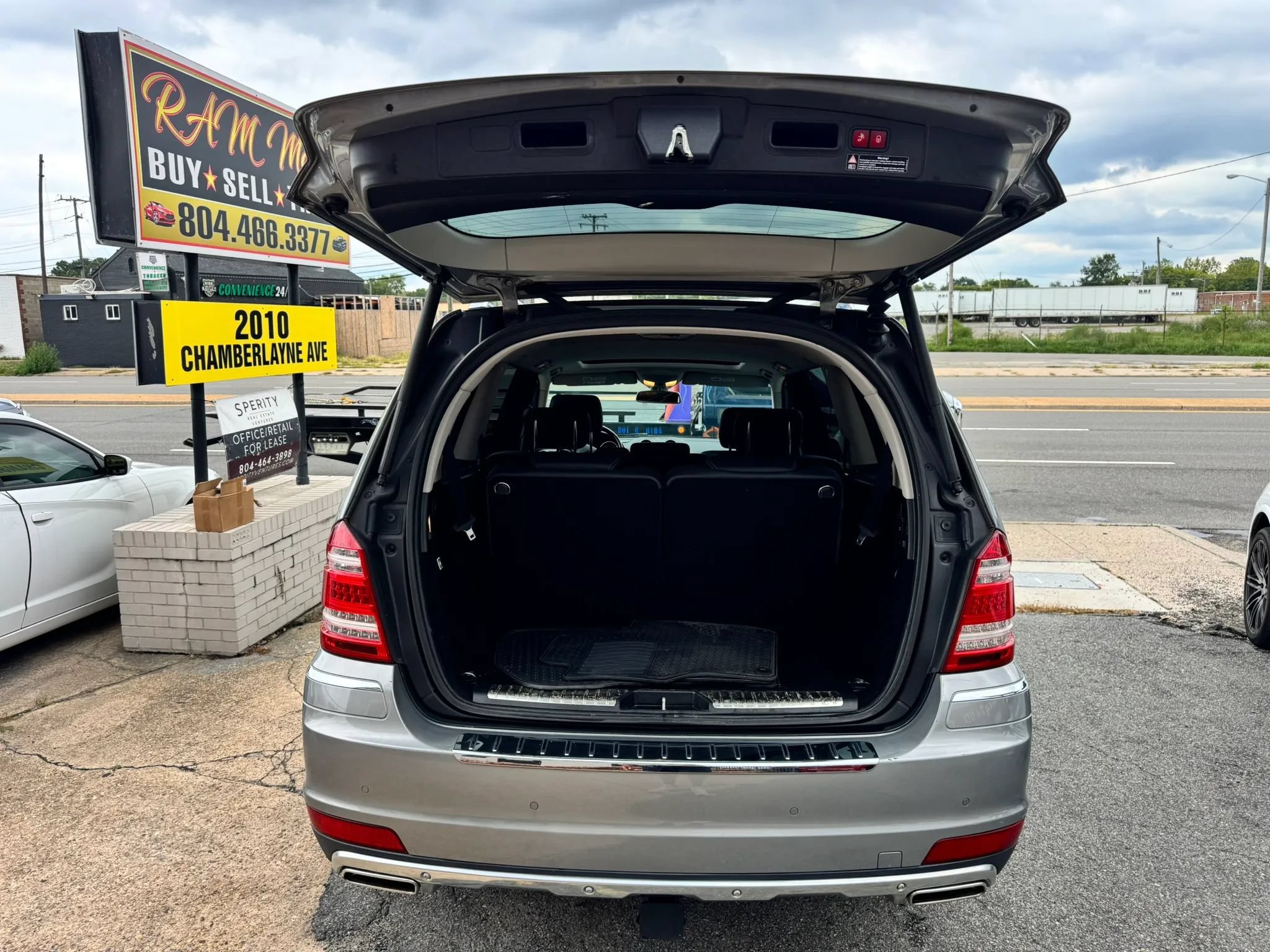 Used 2010 Mercedes-Benz GL 450 4MATIC image 16
