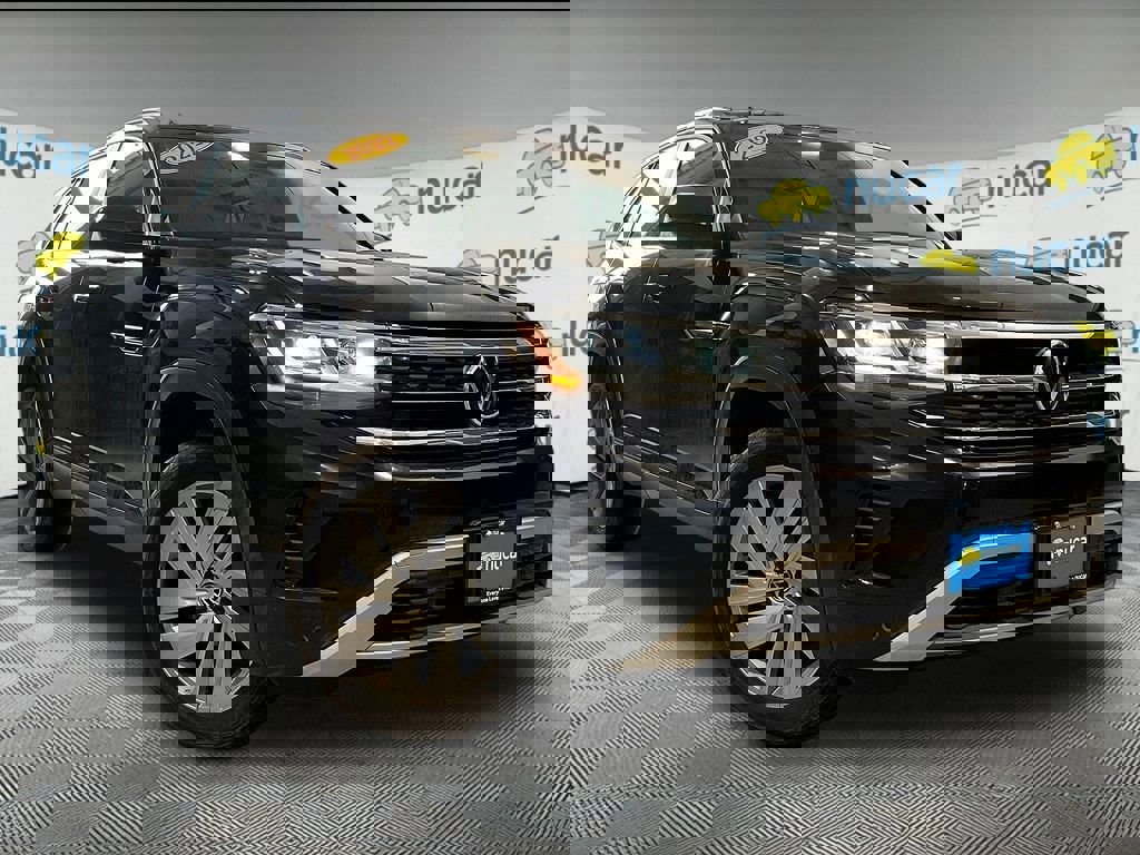 Used 2022 Volkswagen Atlas Cross Sport SE image 1