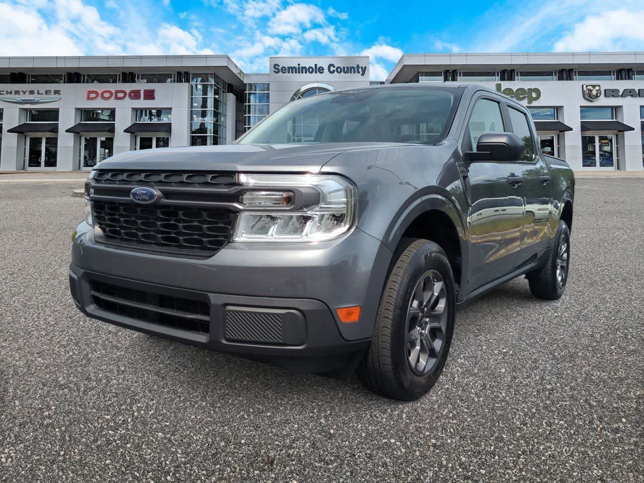 Used 2024 Ford Maverick XLT FWD image 4