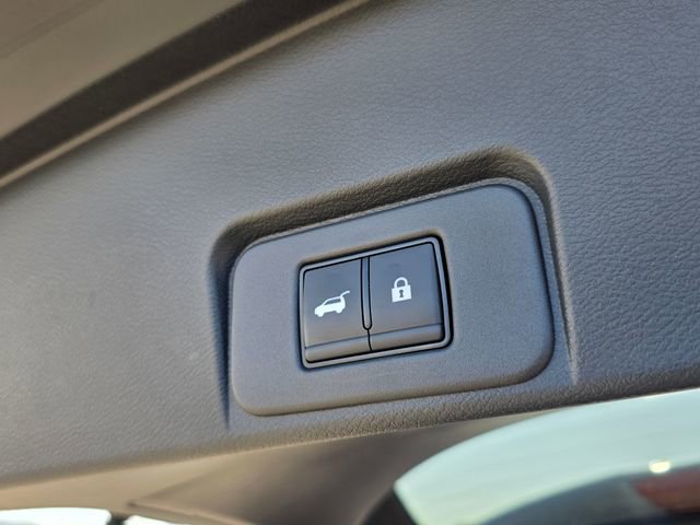 Used 2024 Nissan Rogue SV image 14