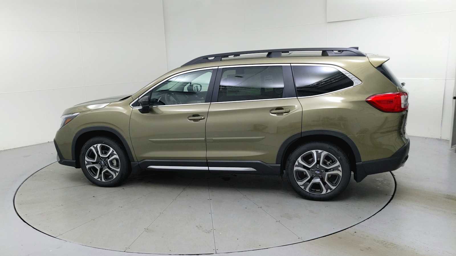 New 2025 Subaru Ascent Limited image 6
