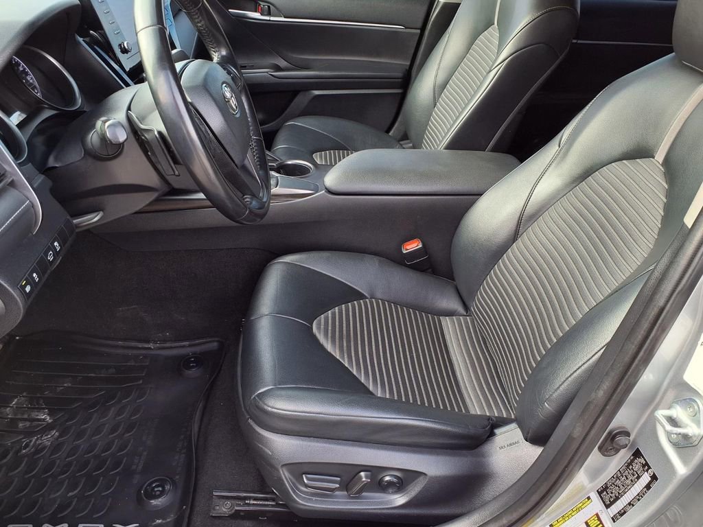 Used 2021 Toyota Camry SE FWD image 7