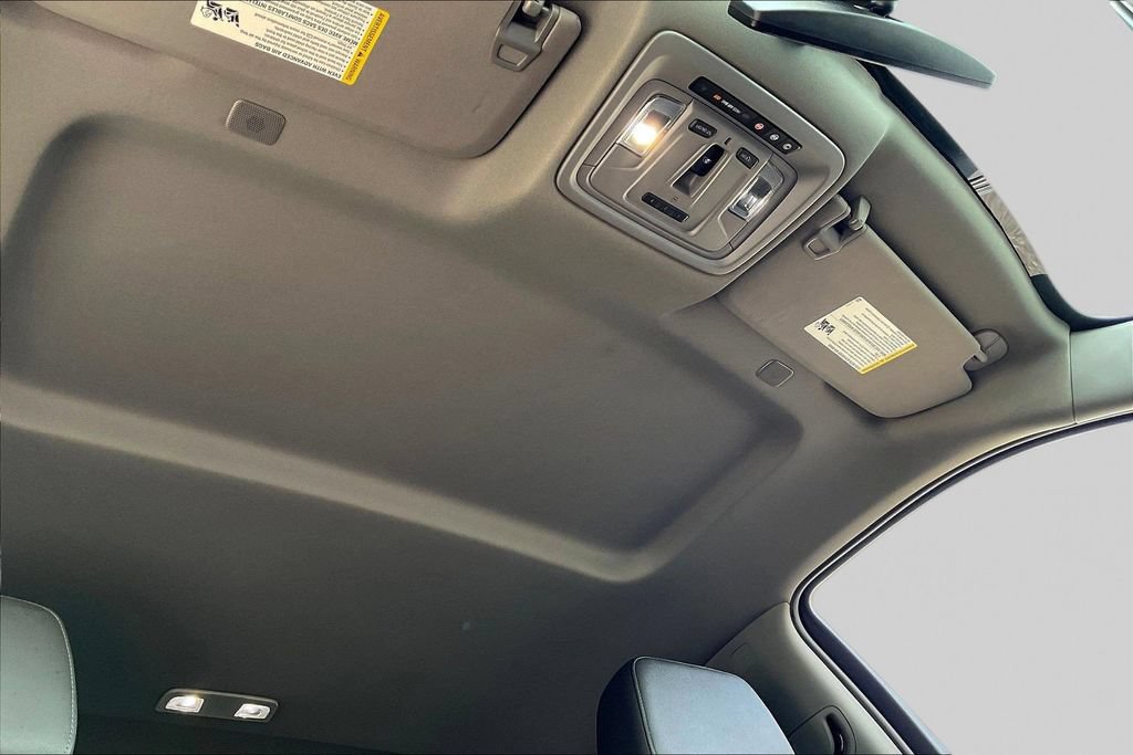 Used 2022 Chevrolet Silverado 1500 LTZ AWD/4WD image 30