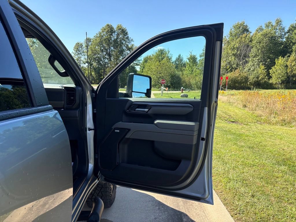 New 2026 Chevrolet Silverado 2500 ZR2 w/ LPO, Dark Essentials Package AWD/4WD image 41
