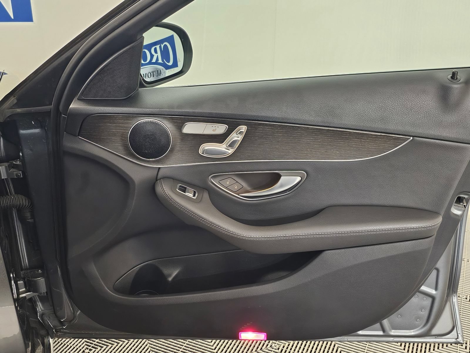 Used 2019 Mercedes-Benz C 300 4MATIC Sedan image 25